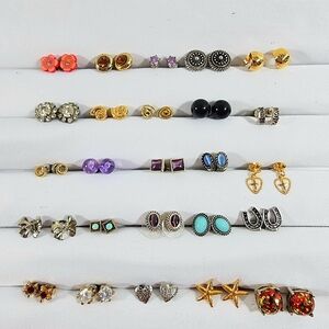 Lot Of 25 Pierced Earrings Studs Gold Silver Tone Vintage